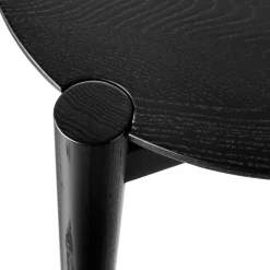 Stine Lundgaard Weigelt D102 Søs - Sofabord - Eg - Jet Black - Ø70- Sofaborde