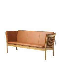 Erik Ole Jørgensen J149 - 3 pers. sofa - Eg - Cognac læder- 3 Personers Sofa
