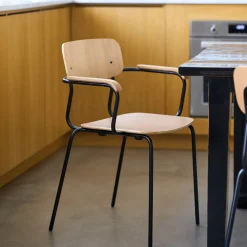 Jakob Thau J183 - Holmen - Stabelstol m. armlæn - Stål - Eg- Spisebordsstole