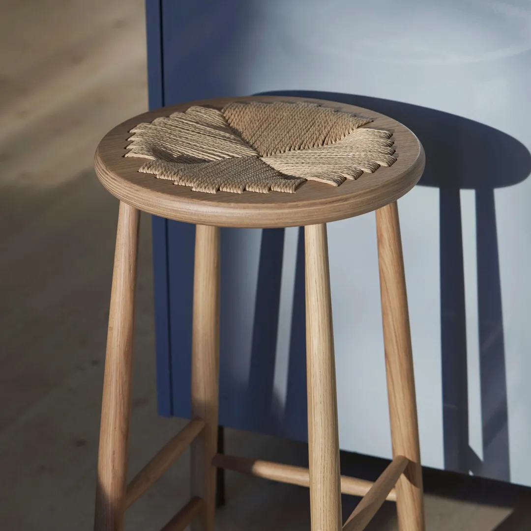 Jørgen Bækmark J165C - Counter rund - Eg- Barstole